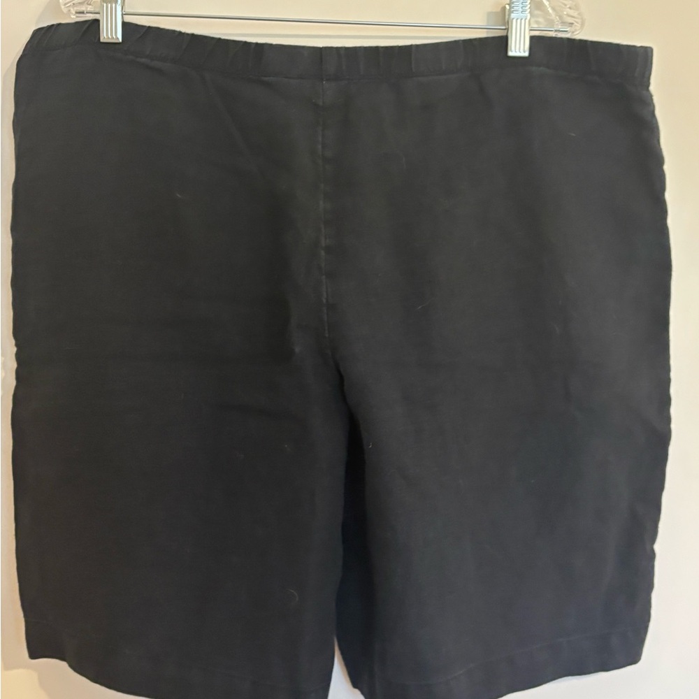 J. Jill Black Women's Flat-Front Shorts